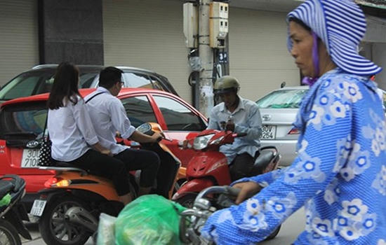 Hà Nội quản chặt học sinh vi phạm giao thông 